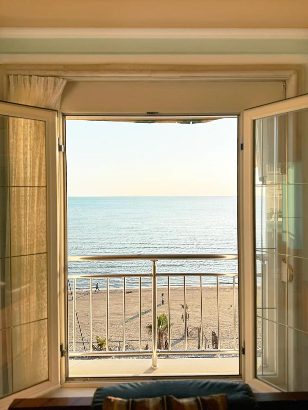 Apartment Redi's Luxurious Seaside Full View Durres