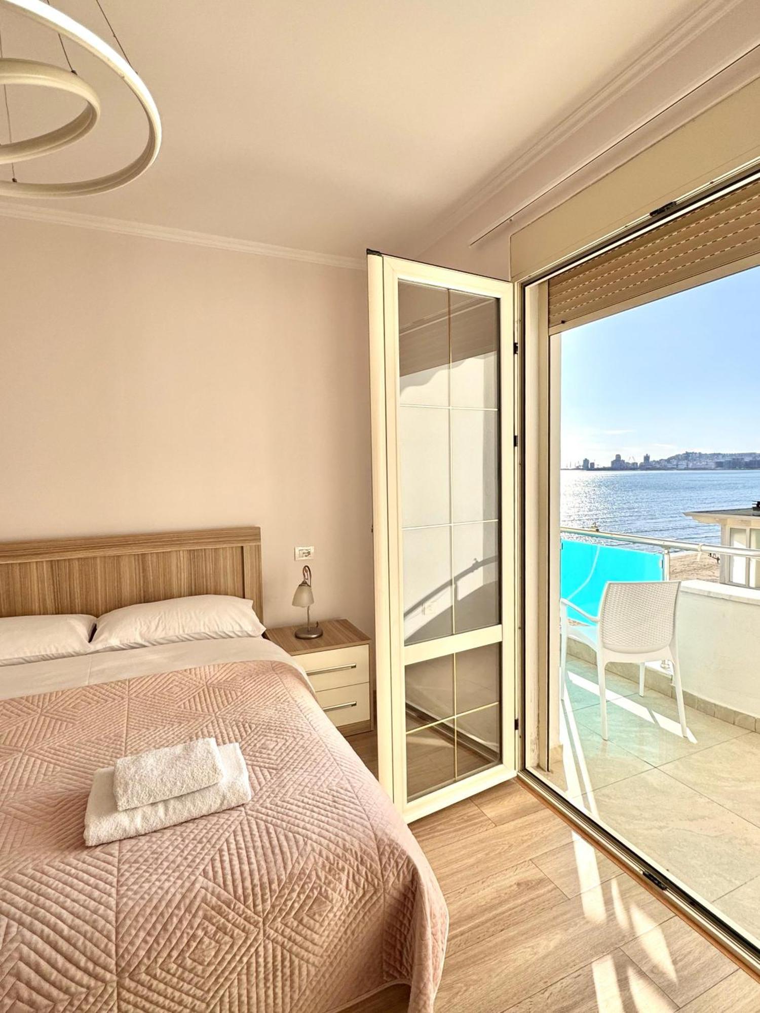 Redi's Luxurious Seaside Full View Apartment Durres