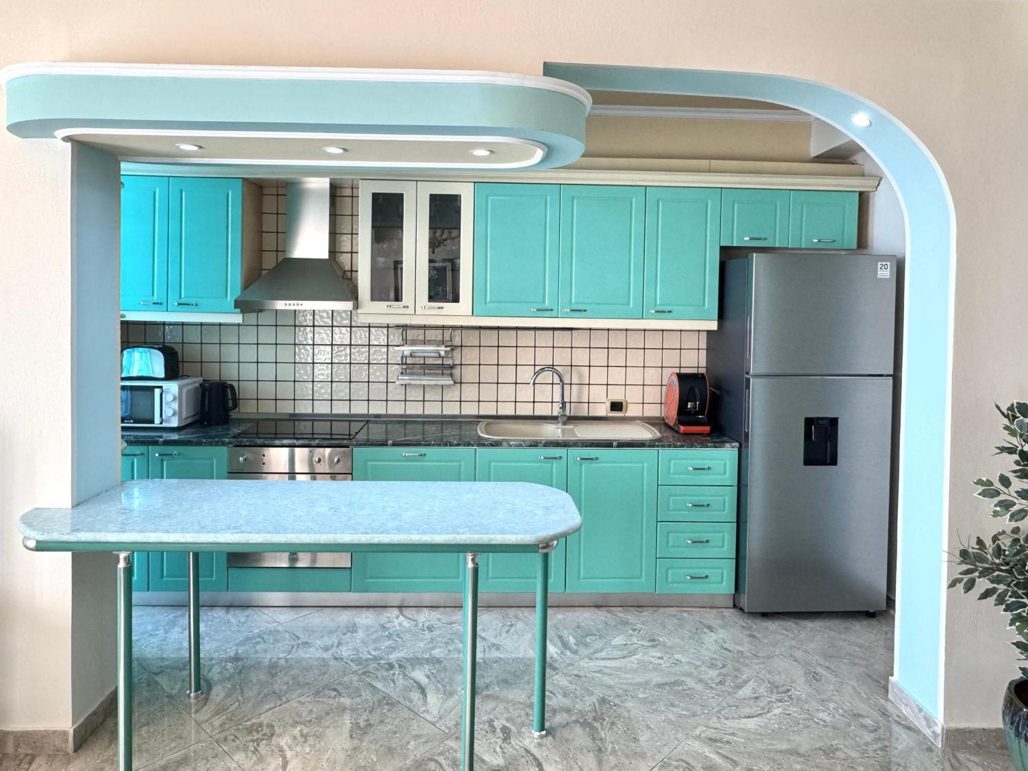 Redi's Luxurious Seaside Full View Appartamento Durrës